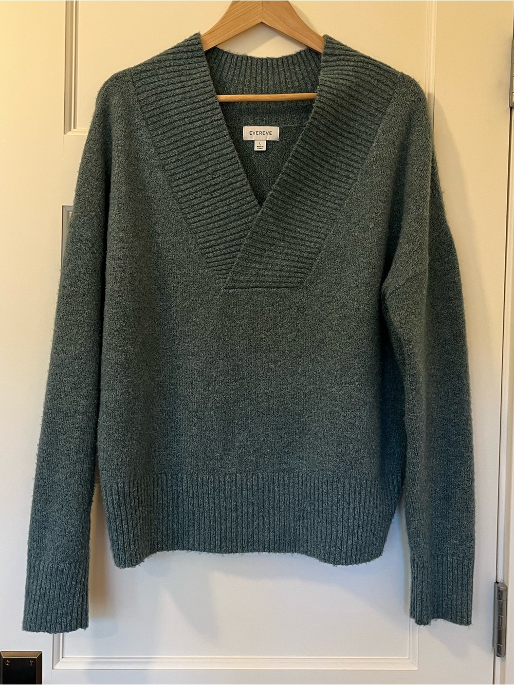 Evereve • Aria V-Neck Pullover Sweater • Heathered Mineral Teal • Size L